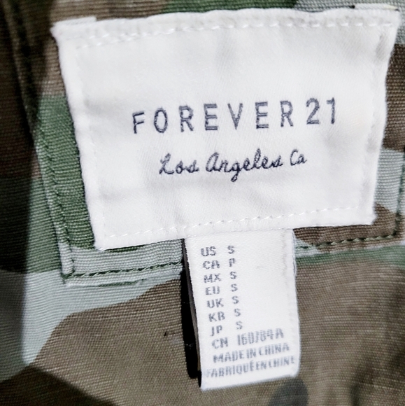 Forever 21 Camo Shirt Long Sleeve Front Snaps 100% Cotton Woman's Size Small - Picture 7 of 8
